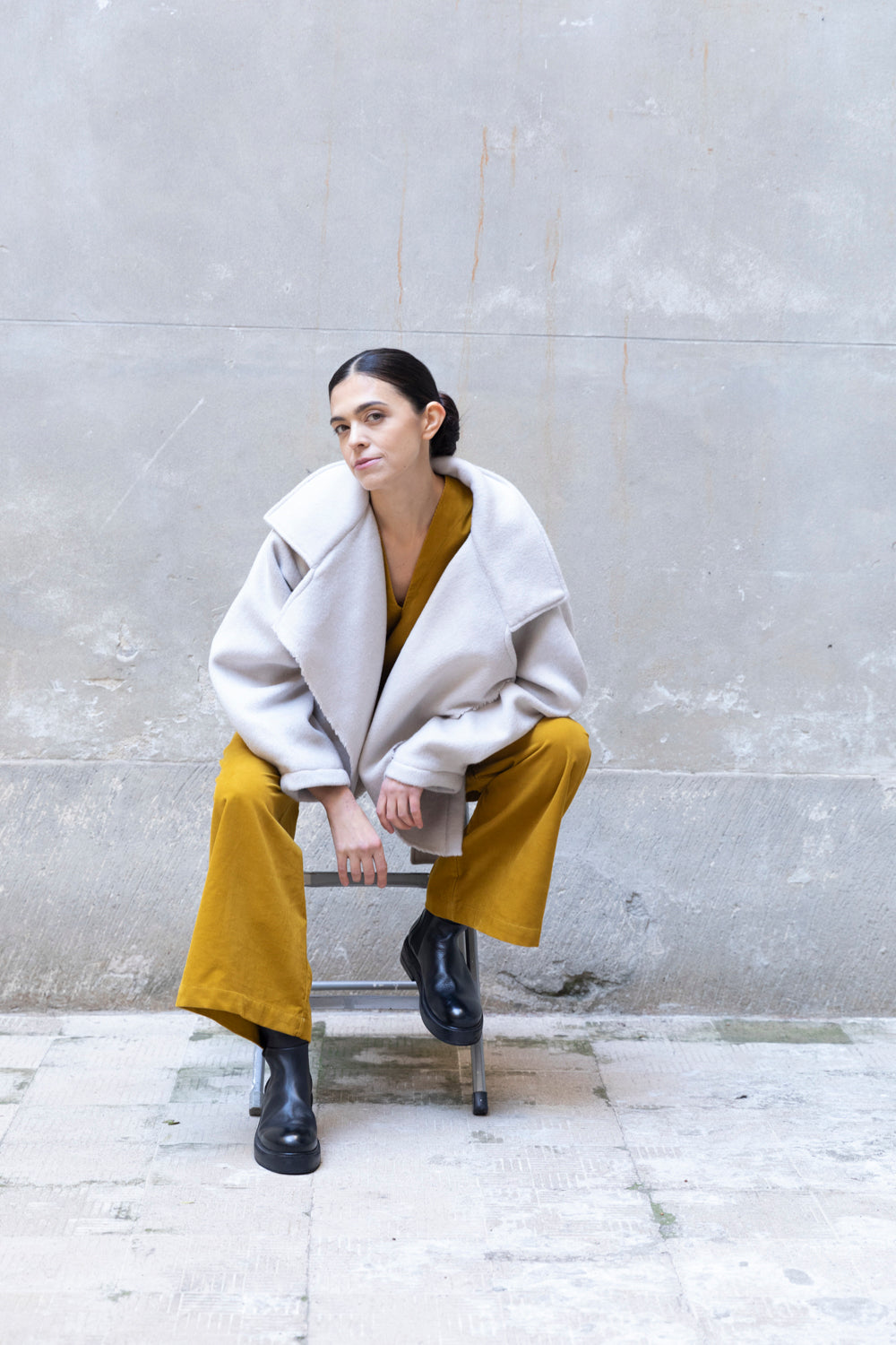 Kurzer Trenchcoat aus recycelter Wolle | Gingham | Zero-Waste | ZEROBARRACENTO