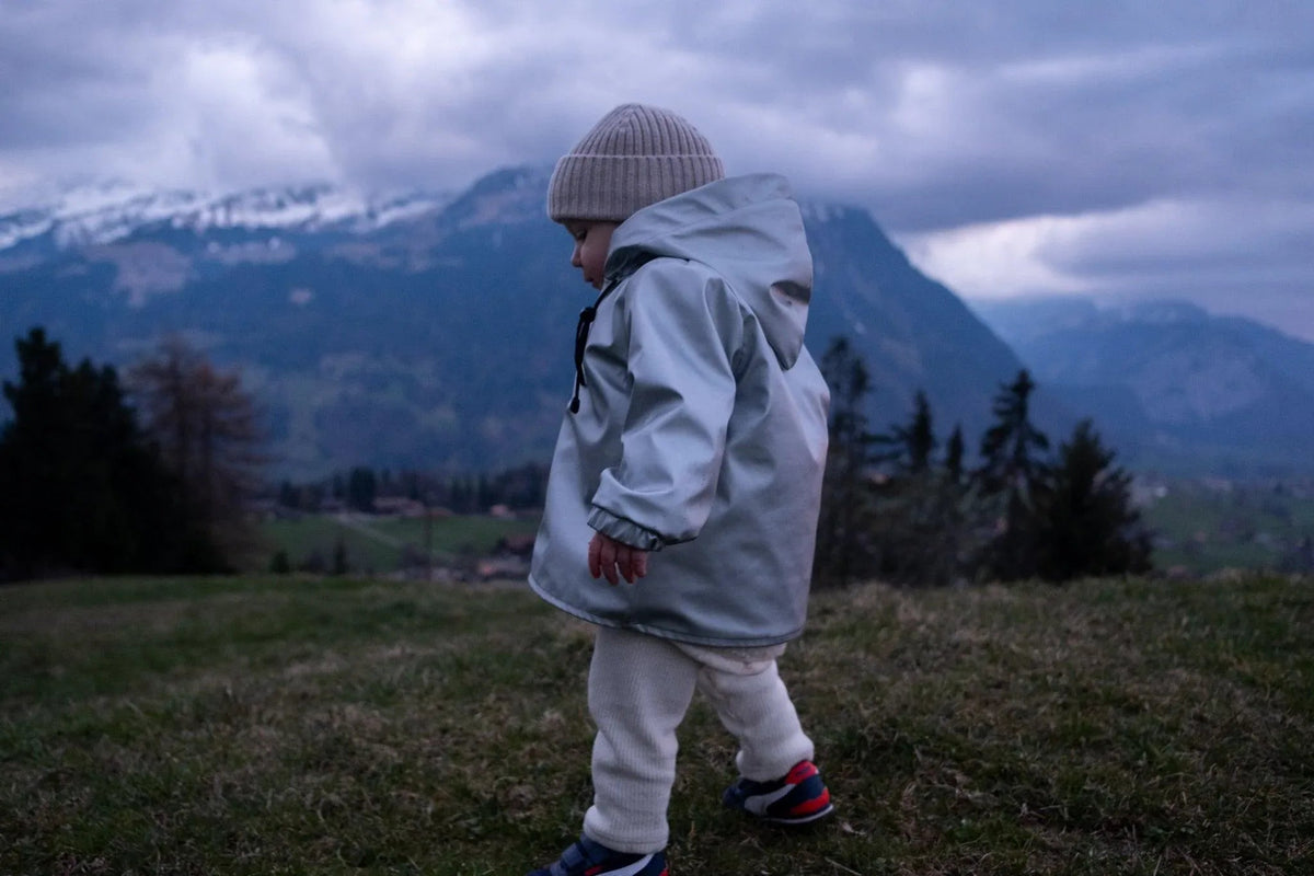 Wasserdichtes Baby- & Kinderkleidungsset – Silber | Mellow Concept Store