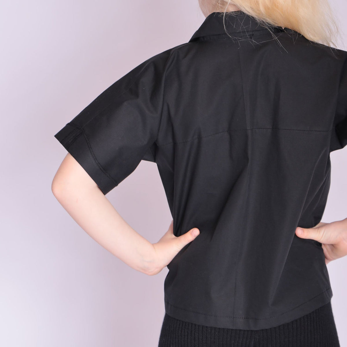 Kinder Zero-Waste-Shirt Schwarz – Bio-Baumwolle Unisex | Infantium Victoria