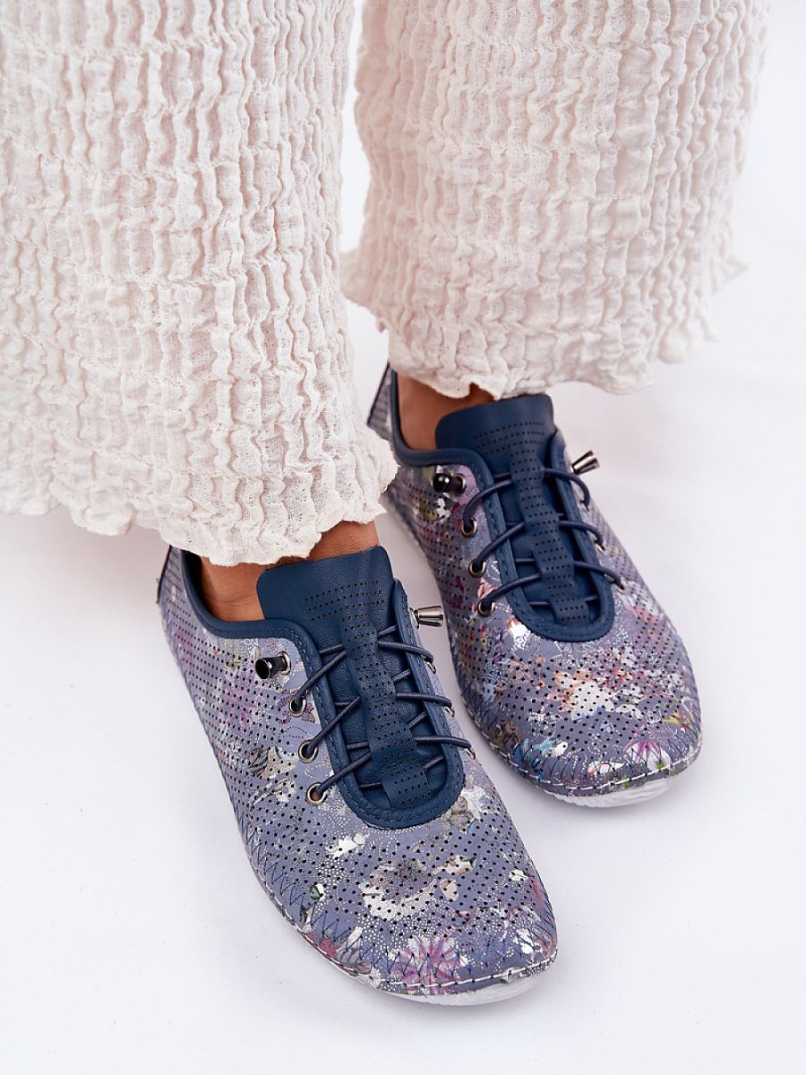 Halbschuhmodell 212551 Step in Style – Blaue Damen-Loafer aus Naturleder mit elastischen Bändern