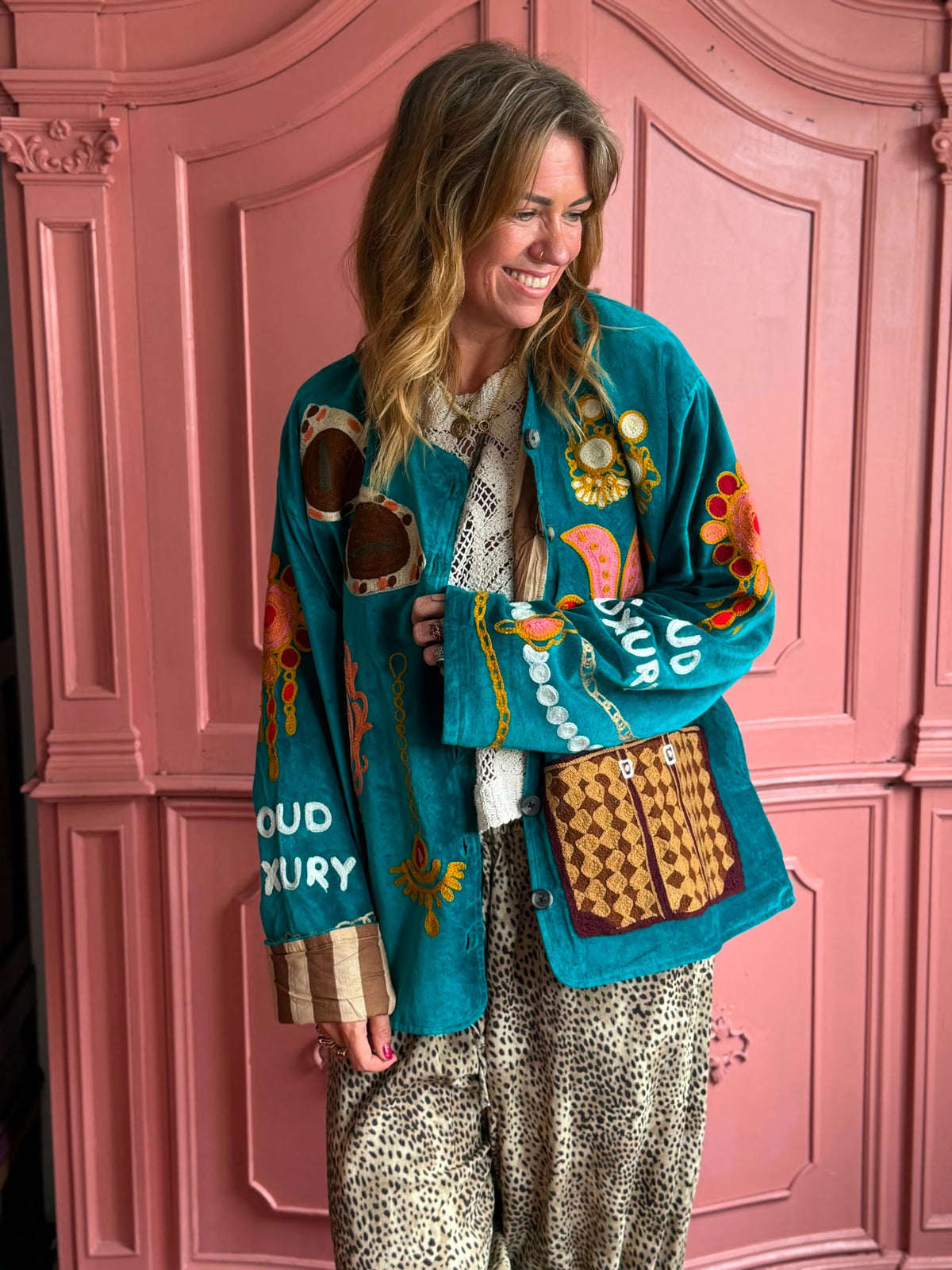 TOUT – Laute Luxusjacke aus Samt – Türkis – Oversized