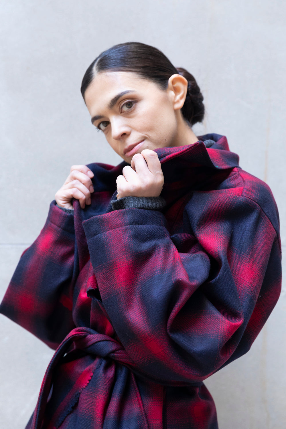 Kurzer Trenchcoat aus recycelter Wolle | Gingham | Zero-Waste | ZEROBARRACENTO