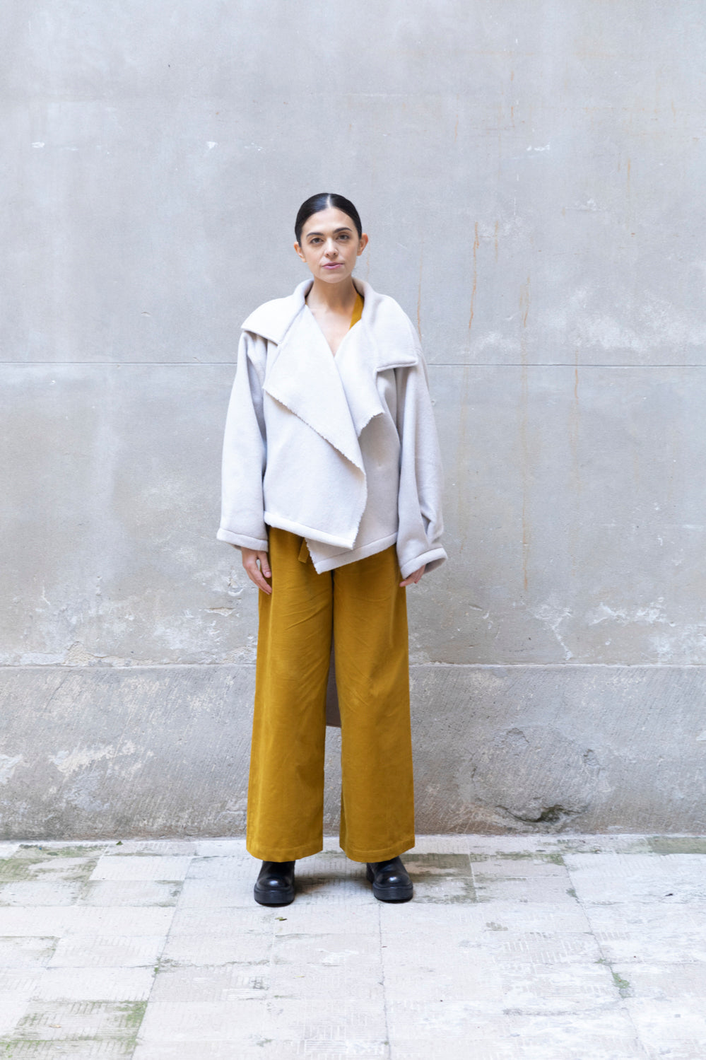 Kurzer Trenchcoat aus recycelter Wolle | Gingham | Zero-Waste | ZEROBARRACENTO