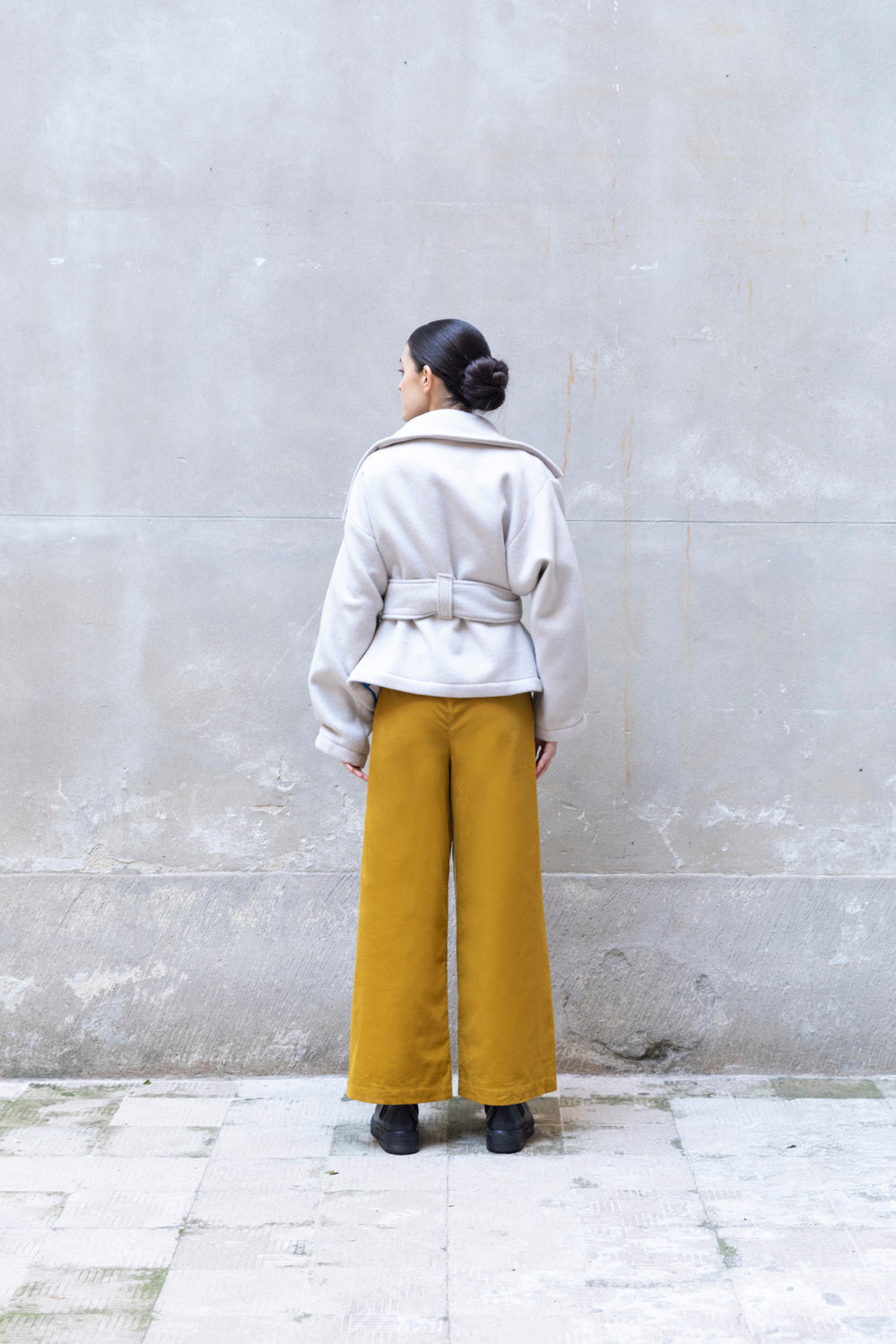 Kurzer Trenchcoat aus recycelter Wolle | Gingham | Zero-Waste | ZEROBARRACENTO