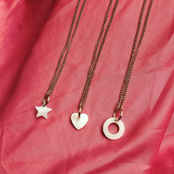 Perlmutt-Herz Anhänger-Halskette – Minimalistisch & Vergoldet | Ifemi Jewels