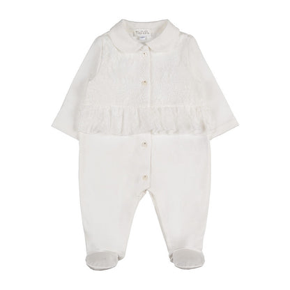 Baby Strampler Off-White mit Spitzen-Lätzchen | NANAN – Romantisch &amp; Festlich