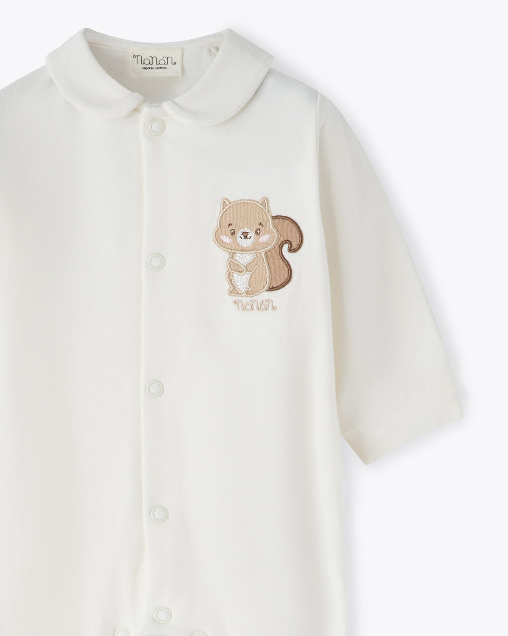 Baby Wickelstrampler Elfenbein mit Eichhörnchen-Stickerei | NANAN – Verspielt & Weich