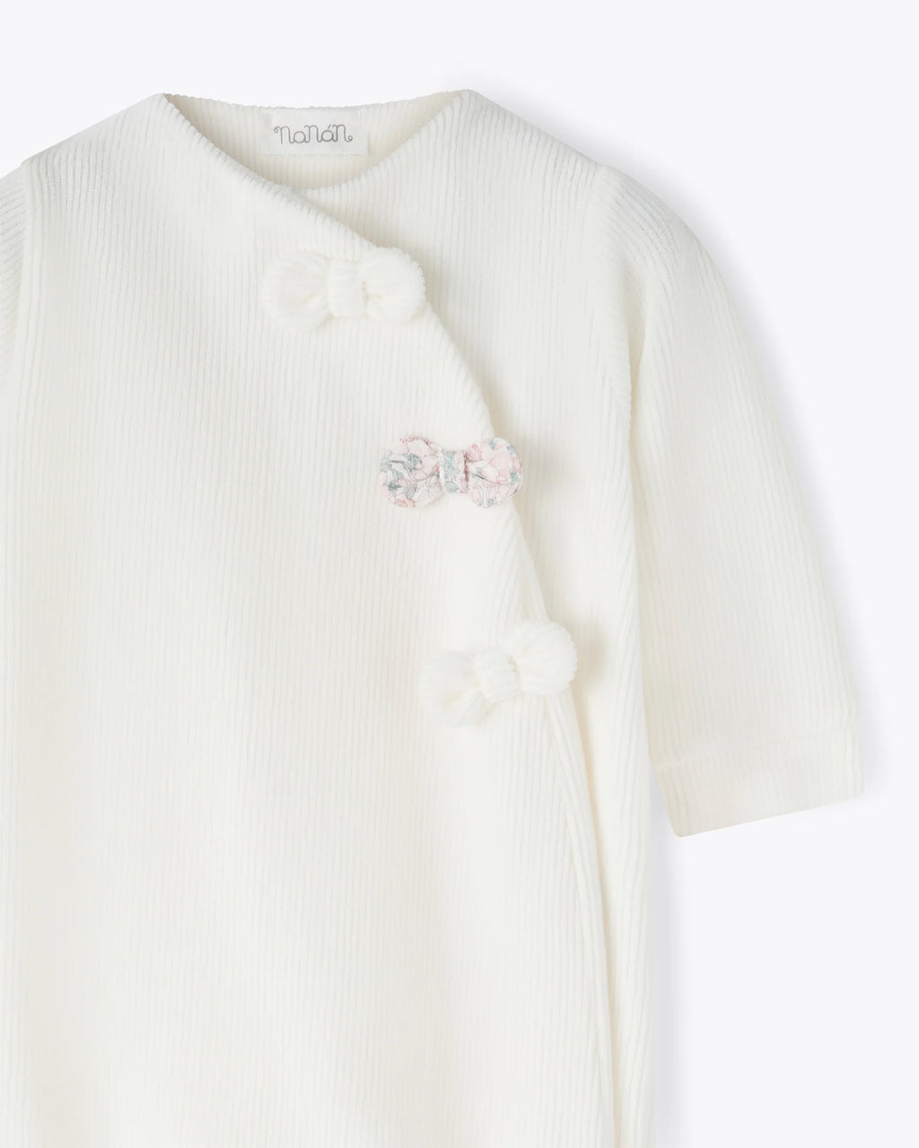 Baby Strampler Elfenbein Chenille mit Schleifen | NANAN – Kuschelig, Zart & Verspielt