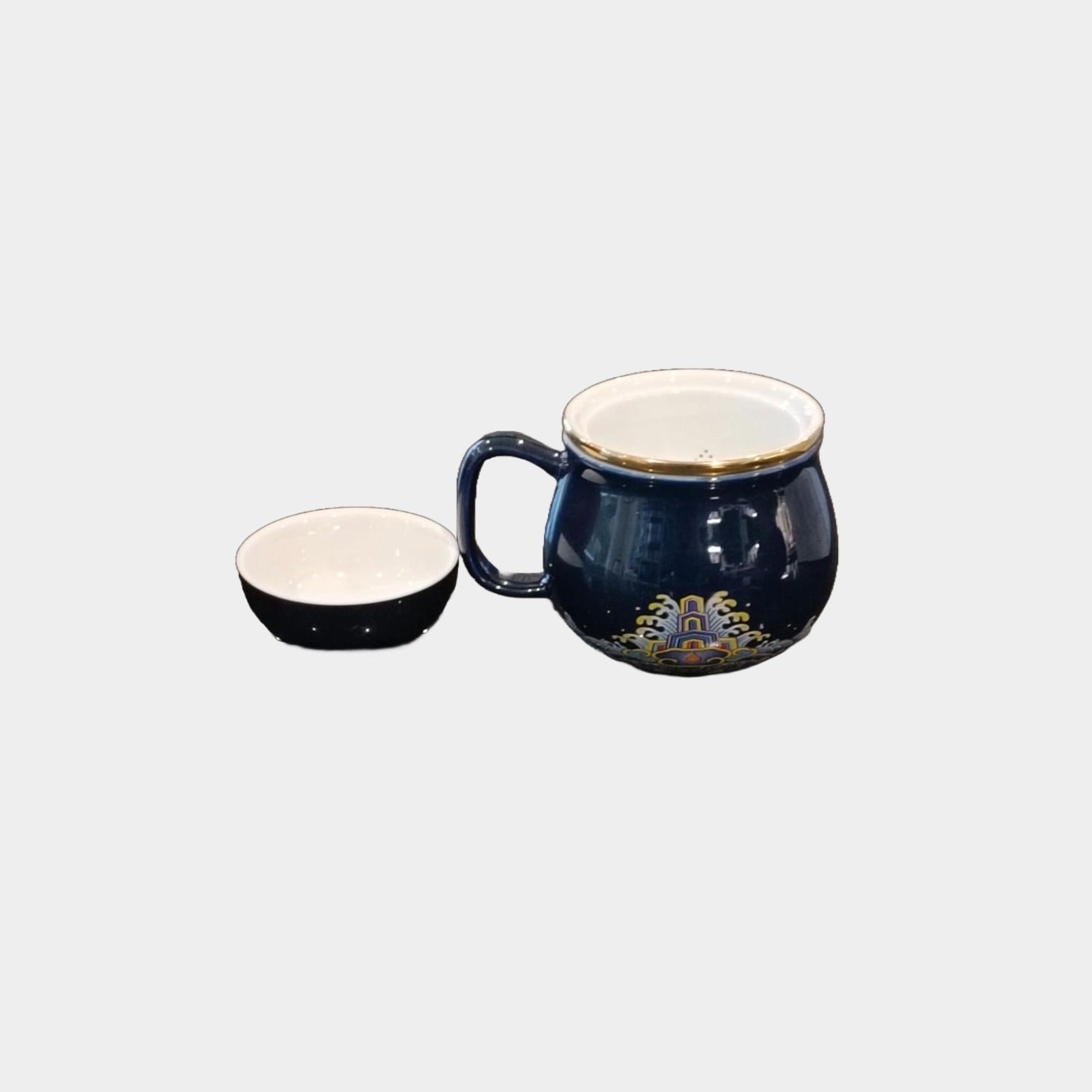 Keramiktasse mit Teesieb