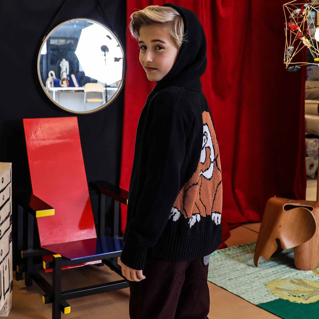Kinder Strick-Hoodie Schwarz mit Orang-Utan – GOTS Bio-Baumwolle | Infantium Victoria