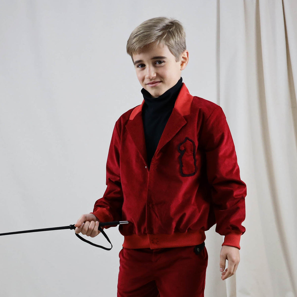Infantium Victoria Kinder-Cordblazer in Rot mit Schachfigur