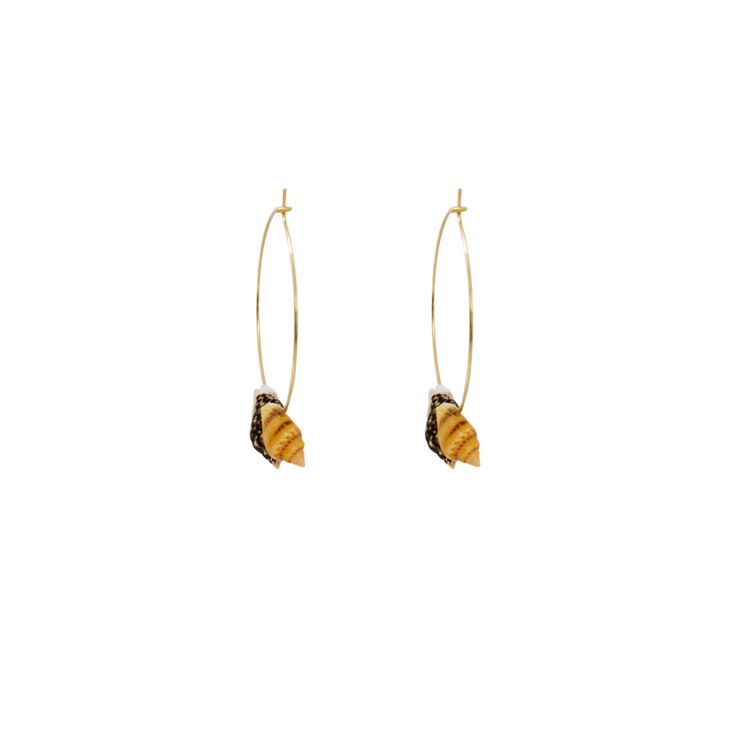 Triple Mini Muschel Gold Creolen – Perlmutt & Vergoldetes Messing | Ifemi Jewels