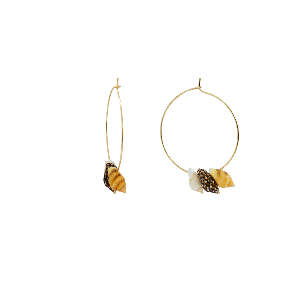 Triple Mini Muschel Gold Creolen – Perlmutt & Vergoldetes Messing | Ifemi Jewels