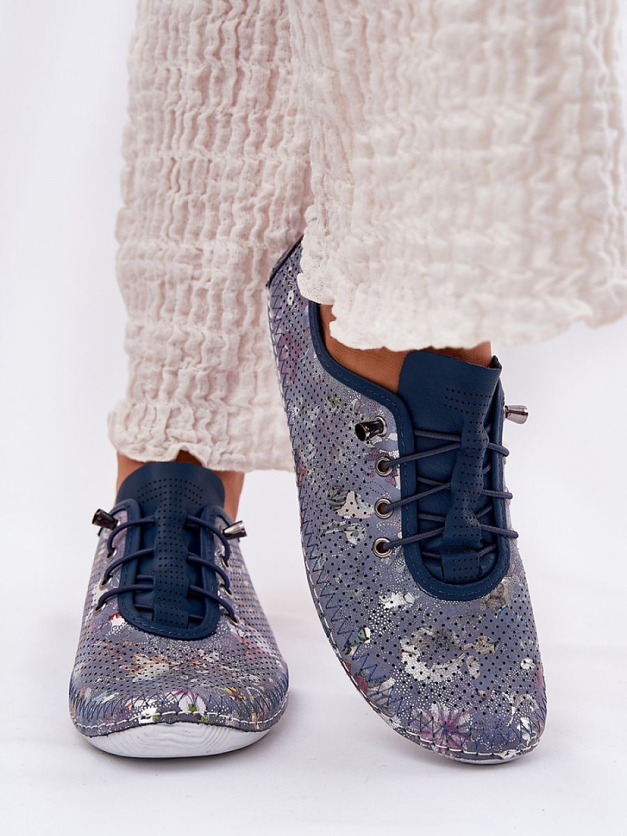 Halbschuhmodell 212551 Step in Style – Blaue Damen-Loafer aus Naturleder mit elastischen Bändern