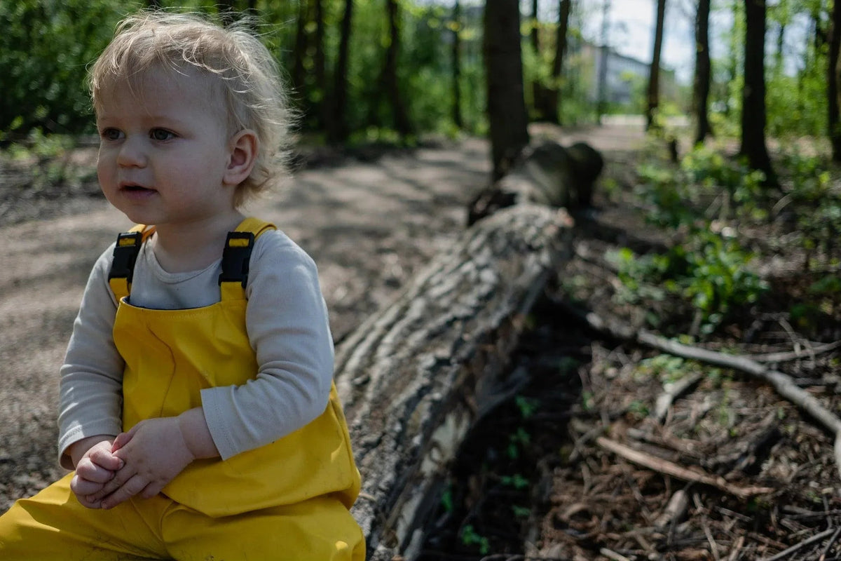 Wasserdichtes Baby- &amp; Kinderkleidungsset – Gelb | Mellow Concept Store