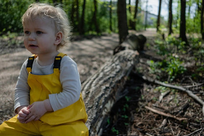 Wasserdichtes Baby- &amp; Kinderkleidungsset – Gelb | Mellow Concept Store