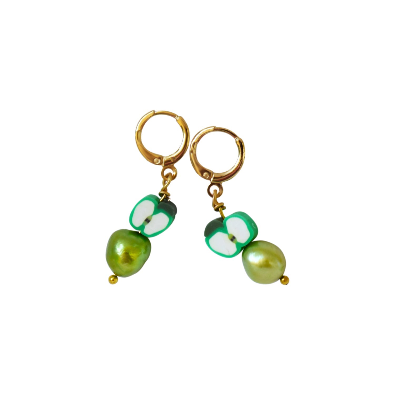 Grüner Apfel & Perlen Ohrringe – Fimo-Frucht & Süßwasserperlen | Ifemi Jewels